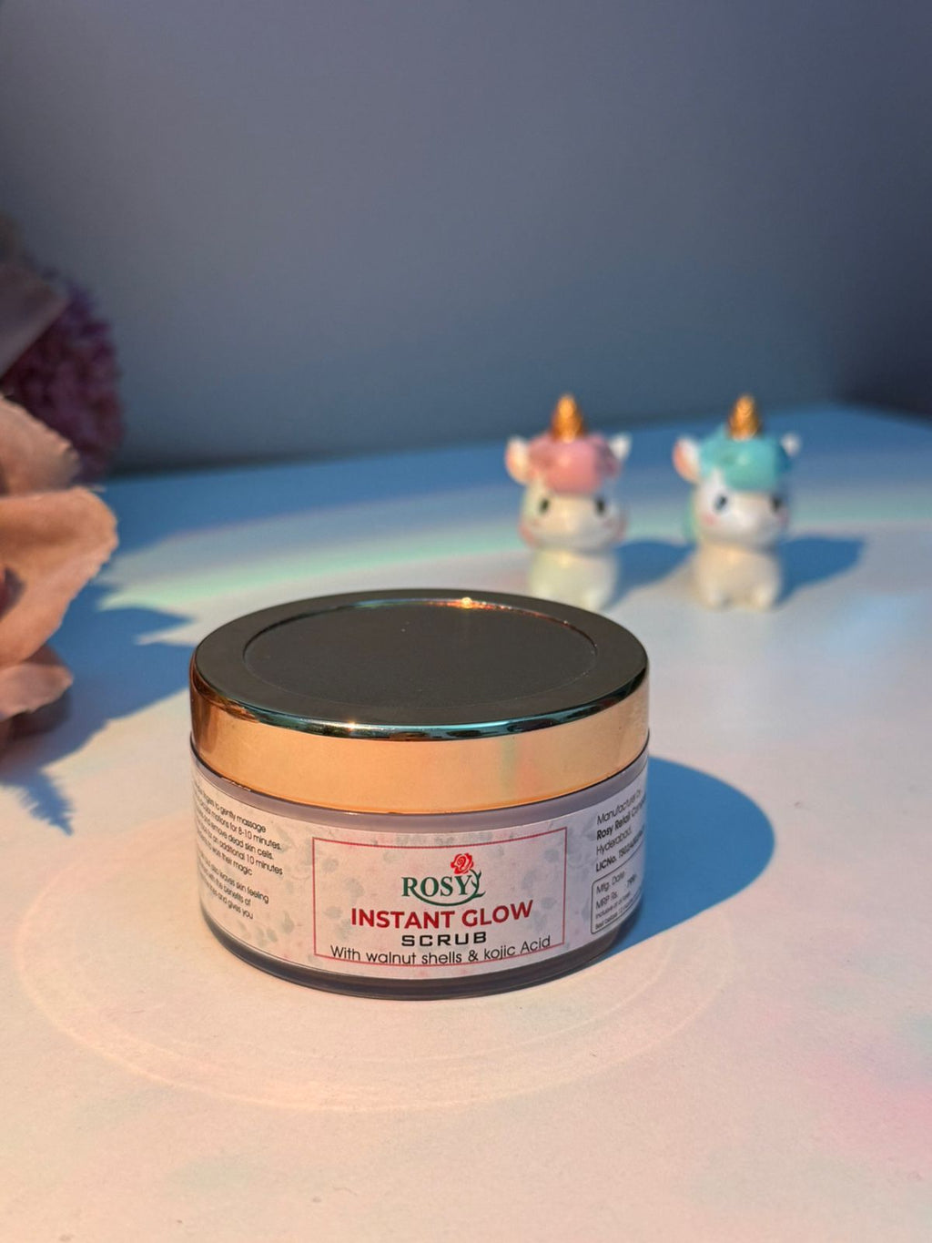 Rosy Instant glow scrub