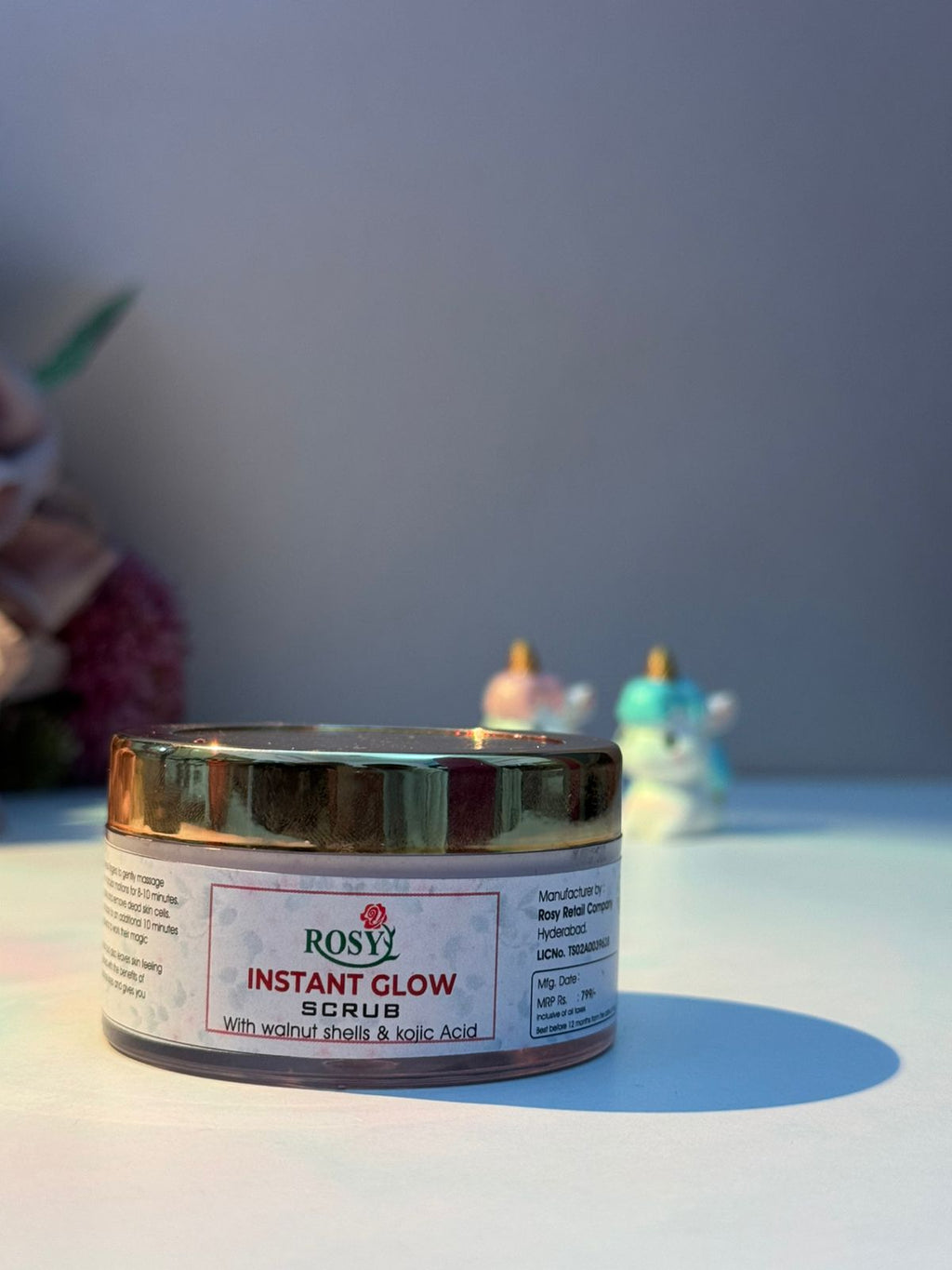 Rosy Instant glow scrub